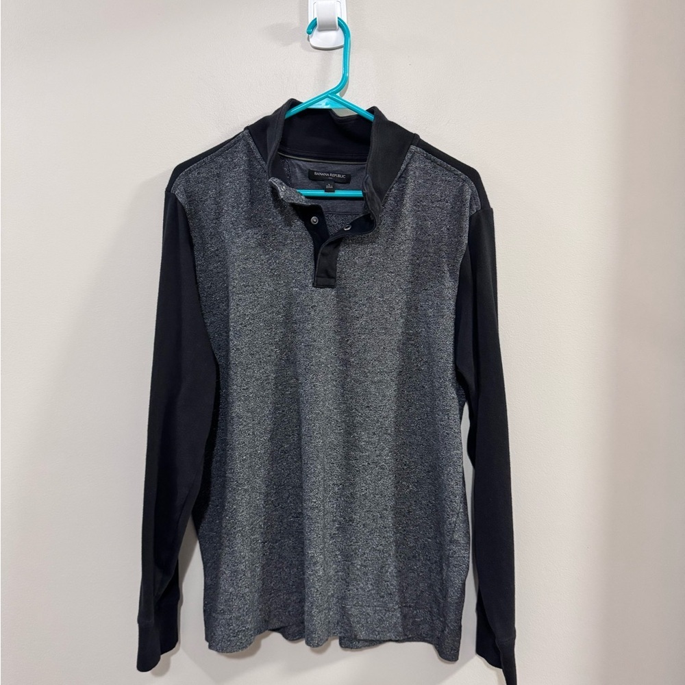 Men's Banana Republic Black and Gray Casual Snap Up Pullover. Size L